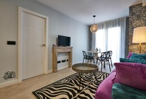 Apartment Alice in Wonderland, by Cazul Málaga