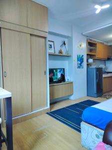 5th Floor Tower D Studio Typed Unit with AC, Netflix and Unlimited Wifi Access
