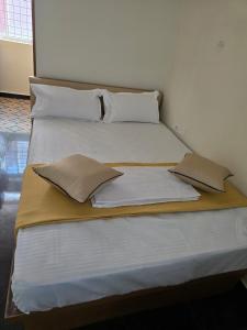 Aaradhya Inn