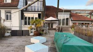 The R Loft - Cosy Hostel, Communal Bathroom and Kitchen