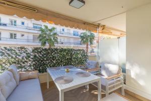 LE CALIFORNIA 200m des plages chic luxe et cosy 2 à 4 personnes