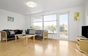 2 Bedroom Nice Home In Roslev