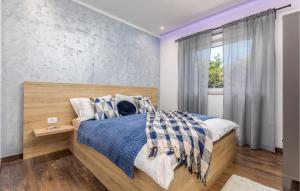 5 Bedroom Beautiful Home In Stinjan