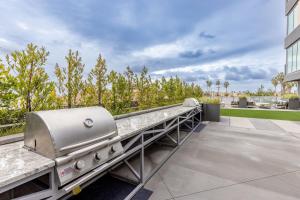 Eclectic Fast Wi-Fi Parking Pets Bohemian