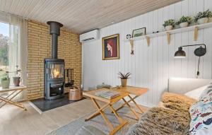 3 Bedroom Awesome Home In Ringkøbing