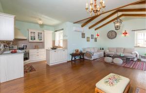 Stunning Home In Barat 