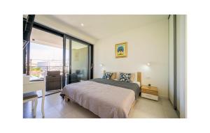 4 Bedroom Stunning Home In Murter