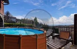 Gorgeous Home In Plesivica With Sauna - Gornji Desinec