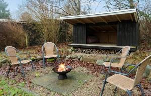 3 Bedroom Cozy Home In Glesborg