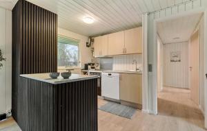 3 Bedroom Cozy Home In Glesborg