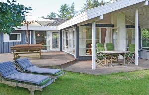 Nice Home In Gilleleje With Sauna