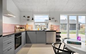 3 Bedroom Stunning Home In Frørup