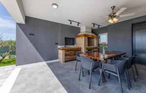 4 Bedroom Gorgeous Home In Kastel Stari