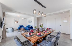 4 Bedroom Gorgeous Home In Kastel Stari