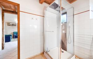 Maisons de vacances Amazing Home In Bussiere-Badil : Maison de Vacances 3 Chambres 