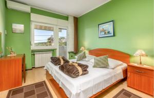 Amazing Apartment In Palit With Wifi