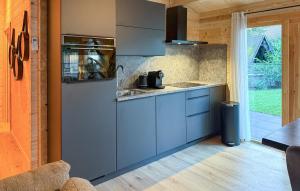 Gorgeous Home In Meijel With Wifi