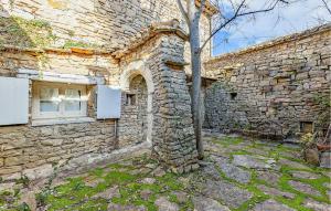 Maisons de vacances 3 Bedroom Pet Friendly Home In Le Rouet : photos des chambres