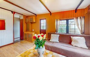 Stunning Home In Égriselles-Le-Bocage