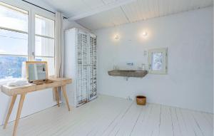 Maisons de vacances Cozy Home In Le Rouet With Wifi : photos des chambres
