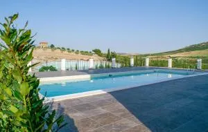 Amazing Home In Mazzarino With Wifi - 卡尔塔尼塞塔