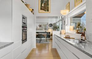 Gorgeous Home In Nibe With Wifi