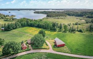 3 Bedroom Amazing Home In Gullspång