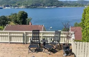 Stunning Home In Lyngdal With Wifi - 灵达尔
