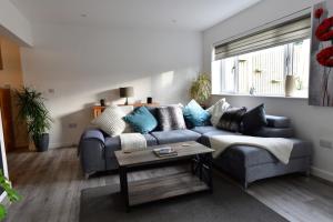 2BD Garden Home - A Short Walk to Stonehenge