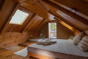 Whispering Pines Cottages Cabin by Bastiat Stays