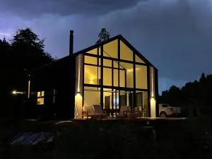 Moderna Casa entre Campo de Frambuesas - El Foyel