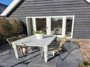 Cosy & tastefully furnished holiday home - 诺德施华伍德