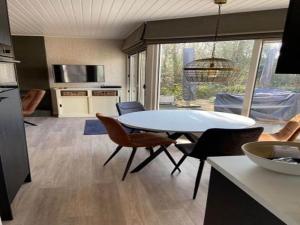 Family bungalow on quiet resort