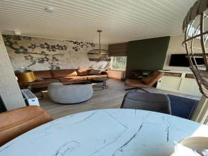 Family bungalow on quiet resort