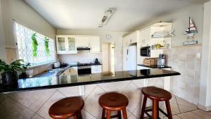 6LMR Family & Friends Beach House