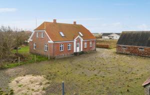 Beautiful Home In Lemvig With Wifi