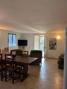 Appartement T3 avec vue mer à 15 minutes de Moriani-Plage - 圣乔瓦-迪莫里亚尼