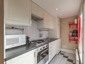 Holiday home with outdoor lounging