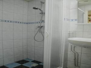 Bungalow with south-facing garden