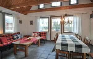 3 Bedroom Pet Friendly Home In Tived