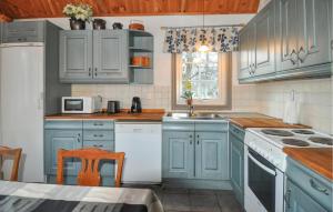 3 Bedroom Pet Friendly Home In Tived