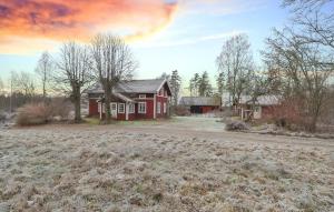 4 Bedroom Nice Home In Tived