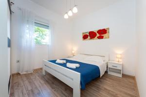 MY DALMATIA - Holiday home Nadalina with private pool and jacuzzi