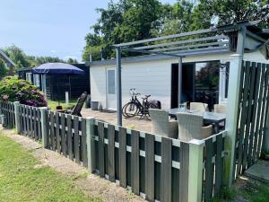 Nice bungalow with cosy terrace