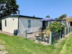 Nice bungalow with cosy terrace