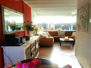 Inviting bungalow with private garden