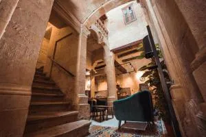 Luxury Year 1500s Palazzino in Valletta - Beautiful Rooftop lounge - Valletta
