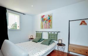 Maisons de vacances Cozy Home In Saint-Nazaire-D-aude : photos des chambres