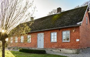 Lovely Home In Skivarp With Wifi