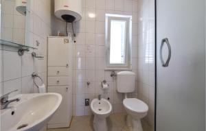 1 Bedroom Lovely Apartment In Kanica